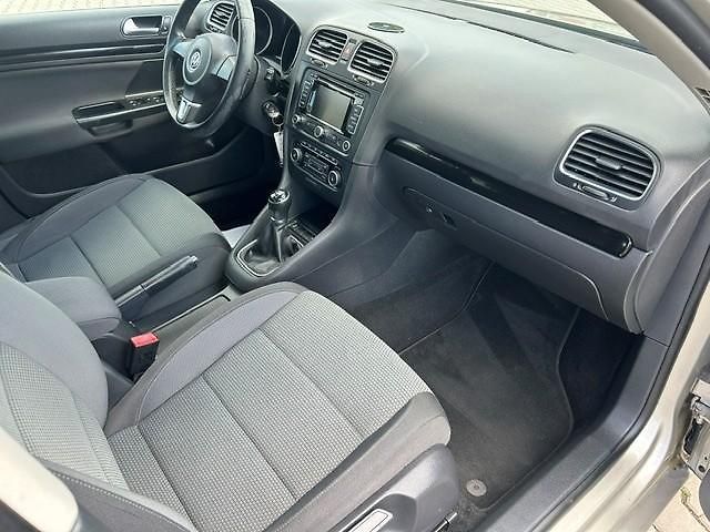 Volkswagen Golf 1,2TSi 77kW Variant Tažné zař. - fotka 30 z 54