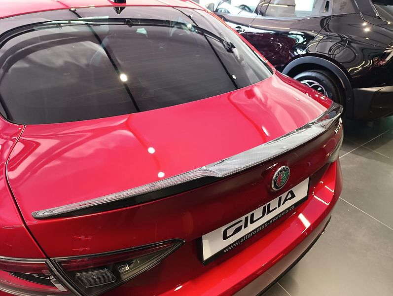 Alfa Romeo Giulia (2026) Quadrifoglio 2.9 V6 Turbo 520K - fotka 15 z 36