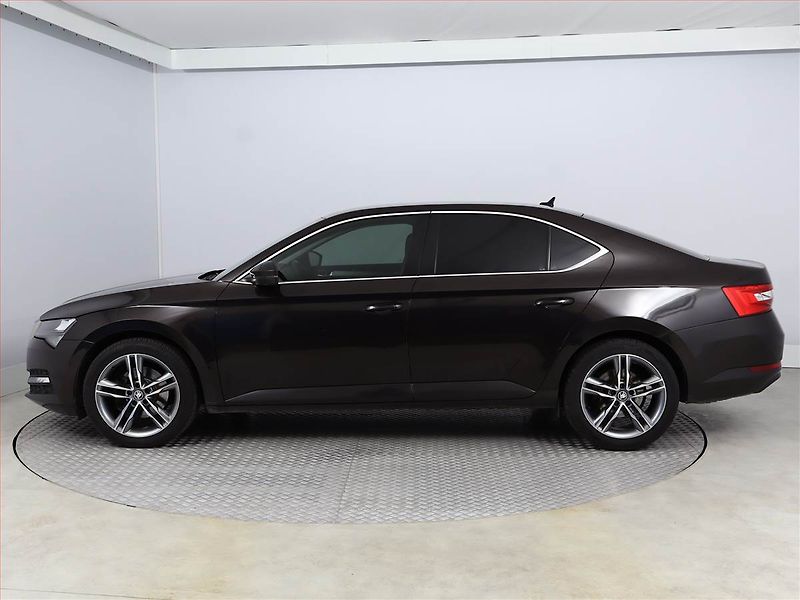 Škoda Superb (2020) Ambition Plus 2.0 TDI, Automat - fotka 3 z 19