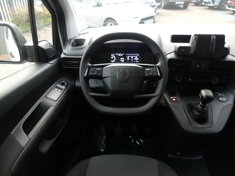Citroën Berlingo (2026) YOU PROFI Diesel 100k Manual  - fotka 12 z 18