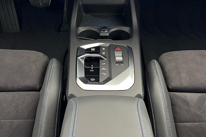 BMW Řada 1 120d - fotka 10 z 17