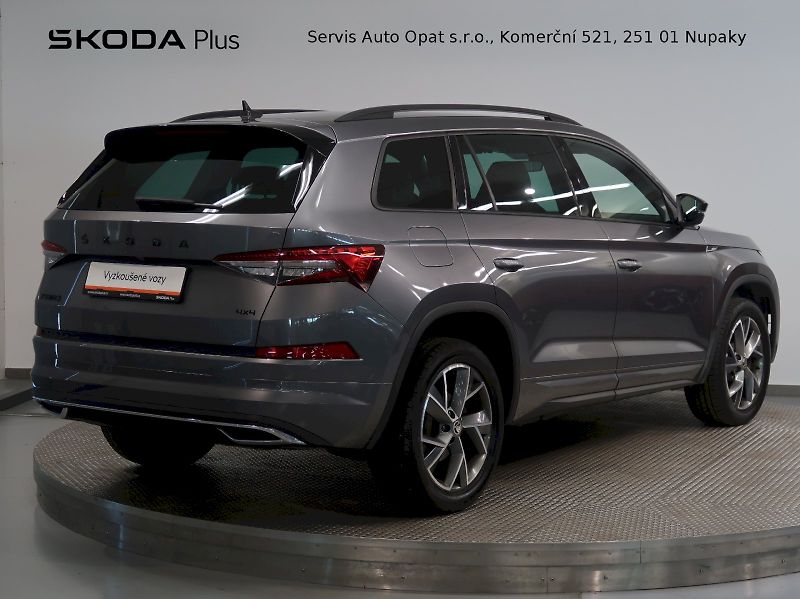 Škoda Kodiaq (2023) SPORTLINE 2.0TSI 140KW 4x4 DSG - fotka 2 z 42