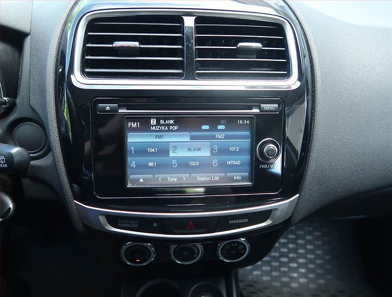 Mitsubishi ASX (2015) Intense 1.8 DI-D MIVEC - fotka 12 z 15