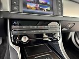 Jaguar XF 20d AUT*Panorama*Distronic - náhled 24