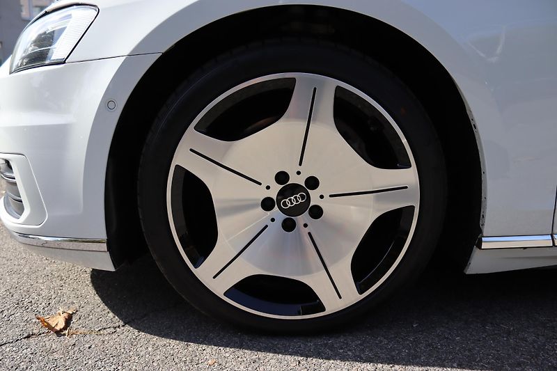 Audi A8 - fotka 23 z 68