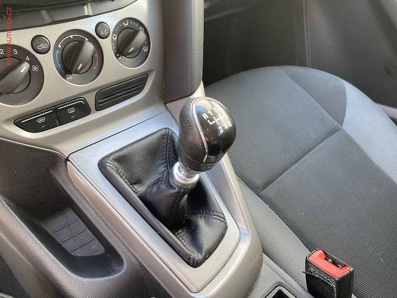 Ford Focus (2012) 1.6 TDCi, ČR, Trend - fotka 16 z 16