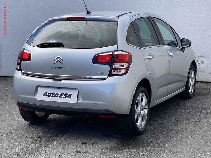 Citroën C3 (2016) 1.2 PT, Exclusive, navi - fotka 4 z 17