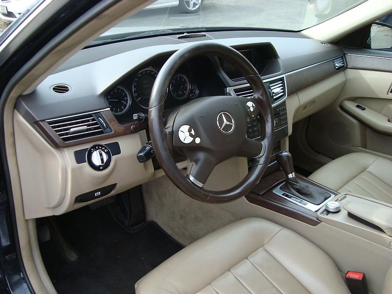 Mercedes-Benz Třídy E (2009) 250CDi,AUT,ČR, 1.Maj.Servis.kn - fotka 13 z 52