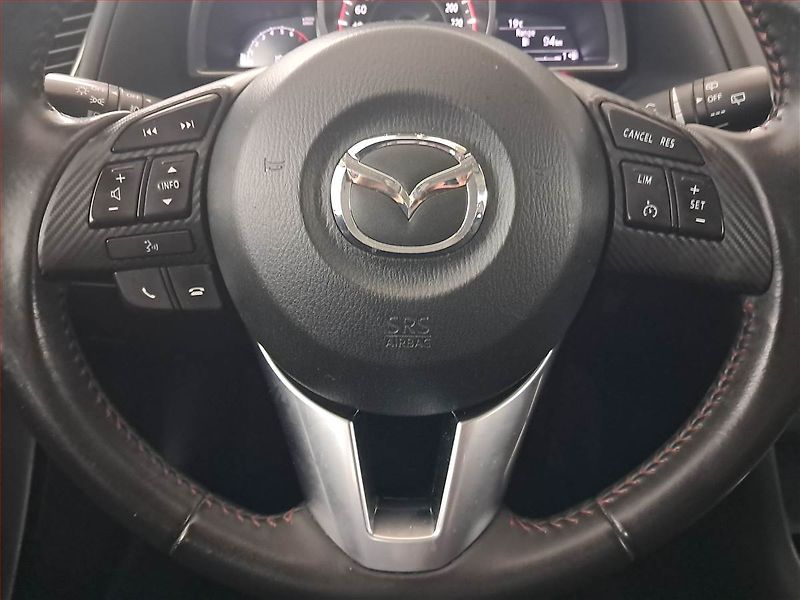 Mazda 3 (2014) 1.5 Skyactiv-G, Navi, Tempomat - fotka 16 z 19