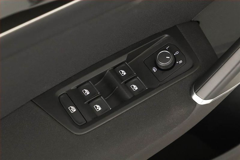 Volkswagen Touran (2019) 1.5 TSI - fotka 15 z 15