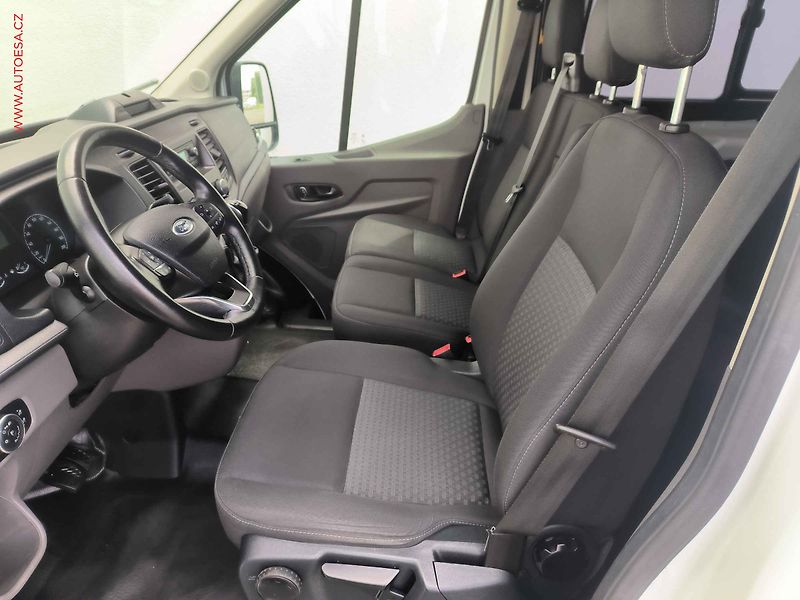 Ford Transit (2021) 2.0TDCi L3H3 6míst, Trend - fotka 10 z 19