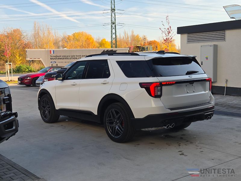 Ford Explorer (2026) Explorer ST  400 PS - fotka 6 z 15