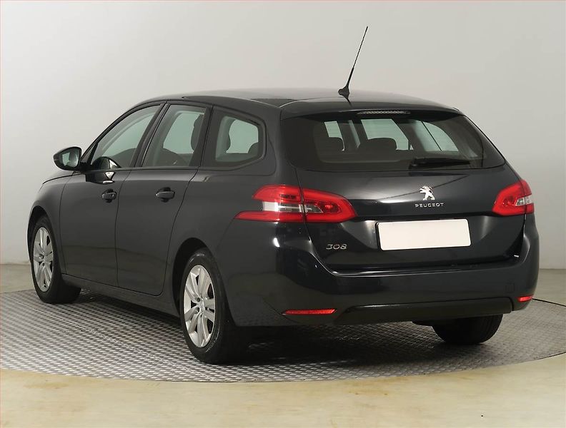 Peugeot 308 (2019) 1.5 BlueHDi, Tempomat - fotka 4 z 20