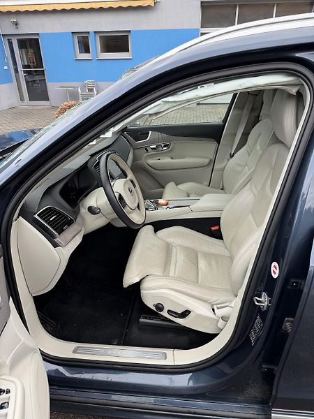 Volvo XC90 2,0D 173kW 4x4 Inscription - fotka 12 z 18