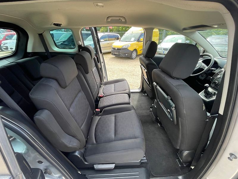 Mazda 5 2.0MZR-CD *105KW*7.MÍST*EL.DVE - fotka 13 z 36