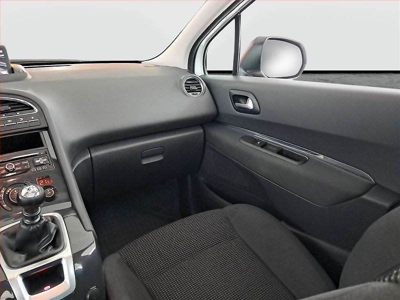 Peugeot 5008 (2016) 2.0 BlueHDi, ČR,1.maj, Navi - fotka 8 z 21