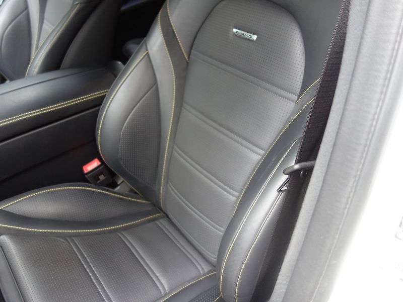 Mercedes-Benz GLC (2023) 63AMG*4M*KUPÉ*53000KM*ZÁRUKA!! - fotka 15 z 50