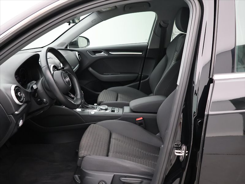 Audi A3 1,5 TSI 110kW S-tronic - fotka 11 z 35