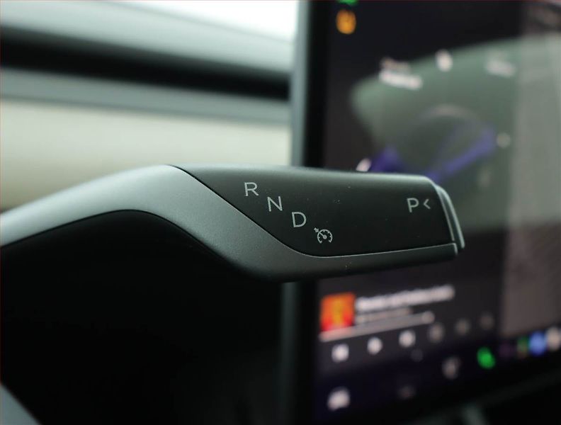 Tesla Model Y (2022) Long Range AWD 79kWh, SoH 88% - fotka 13 z 21