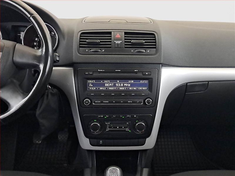 Škoda Yeti (2009) 2.0 TDI, 4X4, Tempomat - fotka 12 z 19