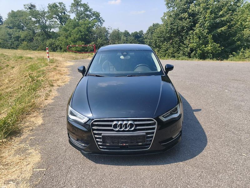 Audi A3 (2015) - fotka 1 z 32