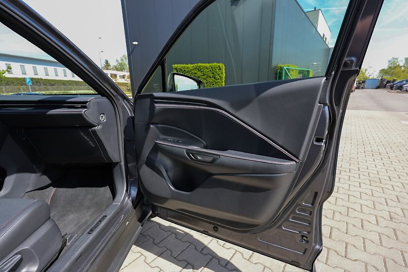 Lexus LBX 1,5 HEV ELEGANT TECH - fotka 10 z 22
