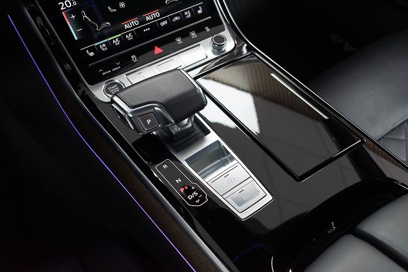 Audi A8 55 TFSI LONG*ZÁRUKA*N.TOPENÍ* - fotka 32 z 51