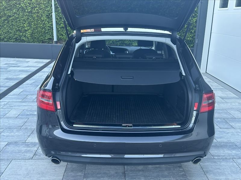 Audi A4 3,0 TDI 204PS  Ambiente A/T - fotka 40 z 49
