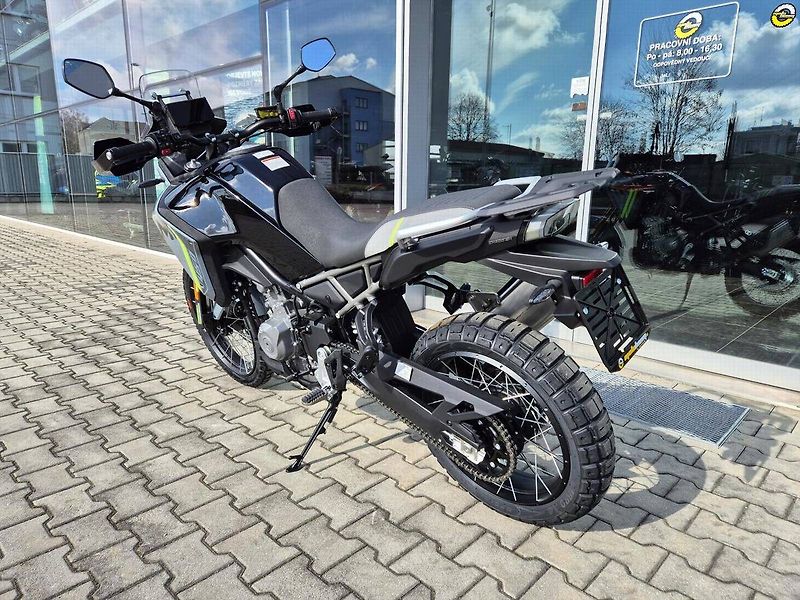 CFMOTO 450 MT-R (2026) - fotka 43 z 78