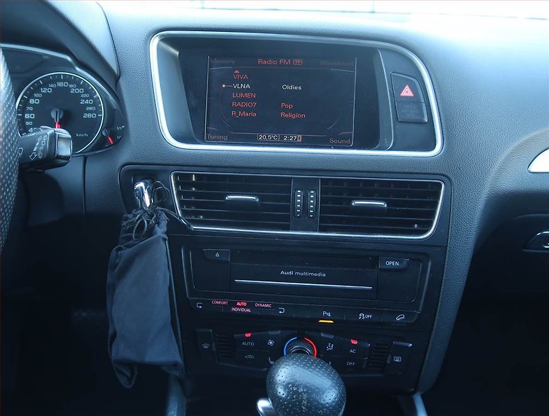 Audi Q5 (2010) S line 3.0 TDI, 4X4, Automat - fotka 12 z 19
