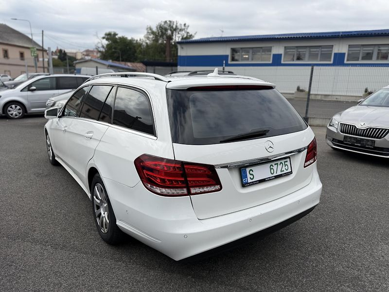 Mercedes-Benz Třídy E 220 CDI  - fotka 2 z 6