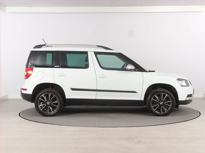 Škoda Yeti (2015) Ambition 2.0 TDI, Serv.kniha - fotka 6 z 19