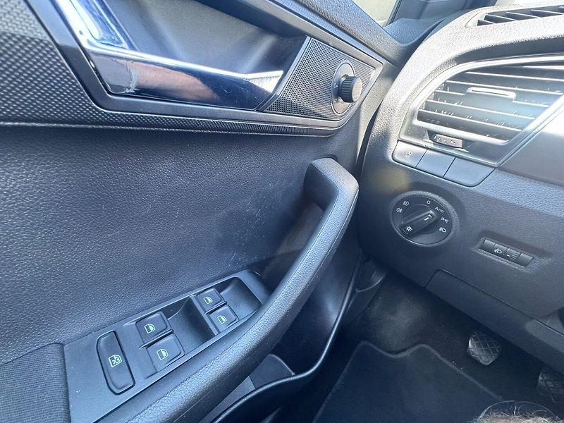 Škoda Fabia (2015) 1,2 TSI 81 KW 2. MAJ KILOMETRY - fotka 24 z 50
