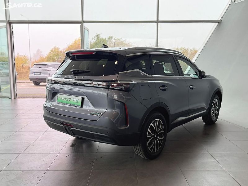Chery Tiggo 7 PHEV UNIQUE 1,5 T-GDI - fotka 9 z 17