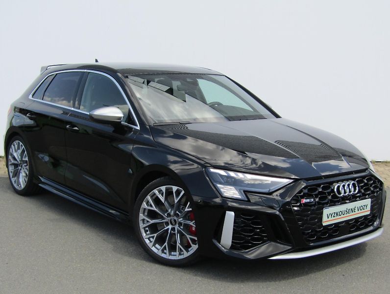 Audi RS 3 (2024) 2,5 TFSI Quattro 294KW - fotka 8 z 30