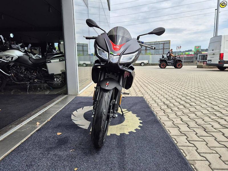 Aprilia Tuono 125 (2026) E5+ - fotka 9 z 19