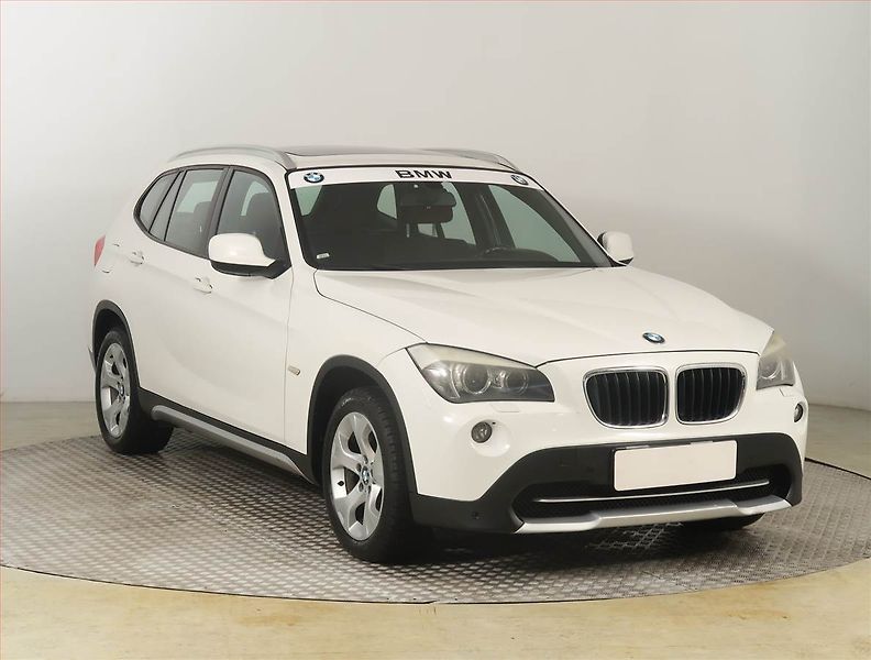 BMW X1 (2009) xDrive20d, 4X4, Xenony - fotografie inzerátu