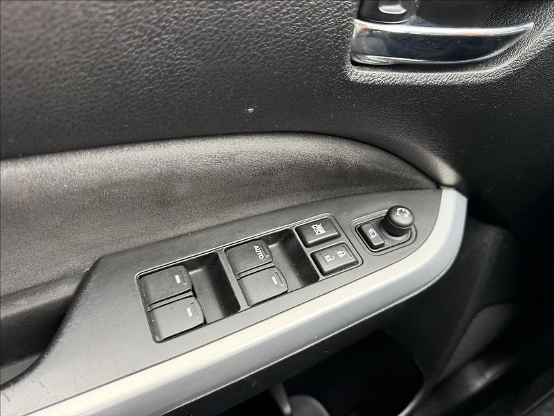 Suzuki Vitara 1,6 4x4 AUTOMAT - fotka 19 z 30