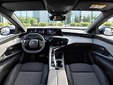 Peugeot 5008 (2025) ALLURE hybrid eDCS6 7míst 1maj - náhled 4
