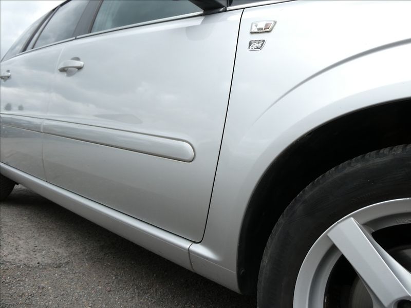 Opel Zafira 1,8 i 16V klima, závěs - fotka 11 z 38