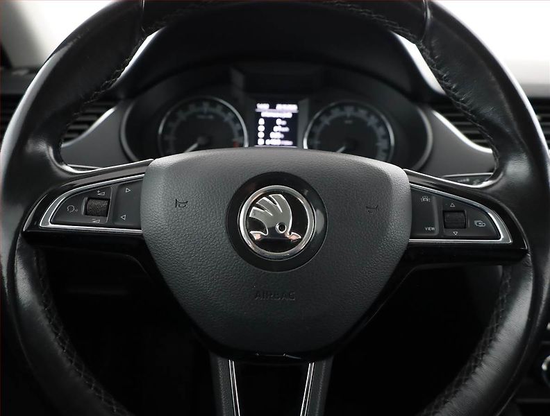 Škoda Octavia (2020) Ambition 2.0 TDI, Navi - fotka 8 z 17