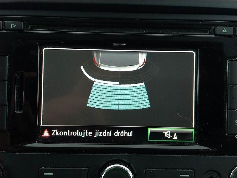 Škoda Superb (2015) Comfort 2.0 TDI, Navi, Xenony - fotka 20 z 21