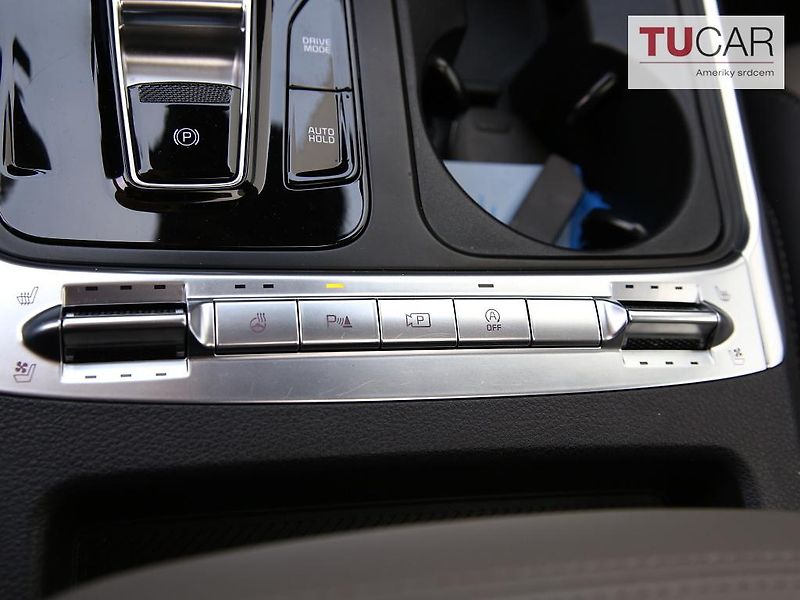 Kia Carnival (2024) 2.2 Diesel Automat 7 míst  - fotka 26 z 42