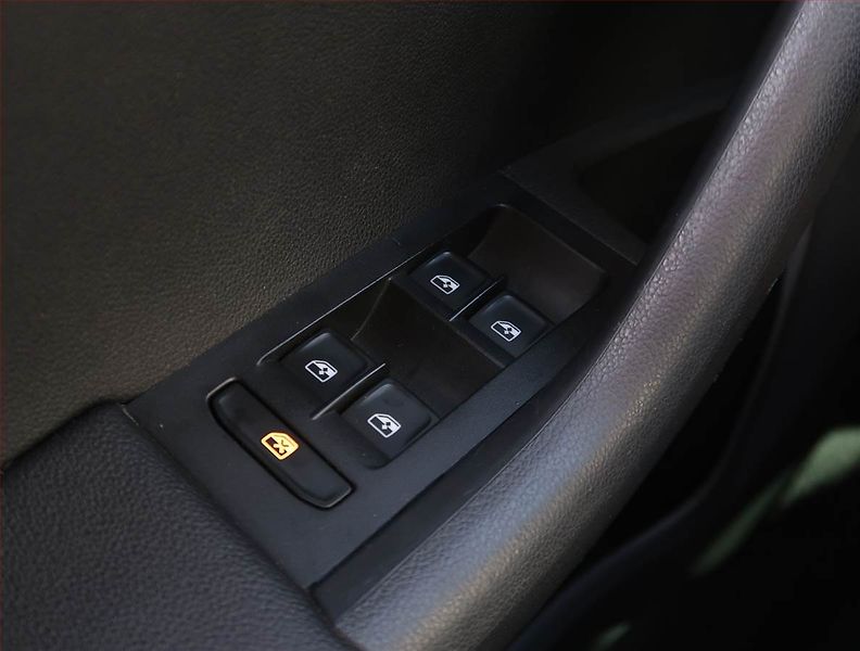Škoda Octavia (2015) Edition 2.0 TDI 4x4, 4X4 - fotka 20 z 22