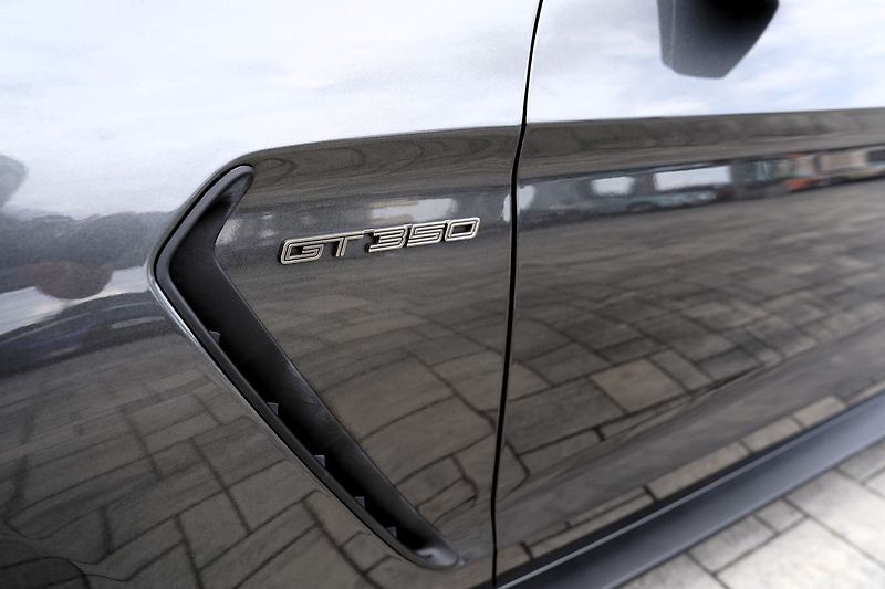 Ford Mustang (2018) Shelby GT350 5.2 Recaro,533 PS - fotka 14 z 40