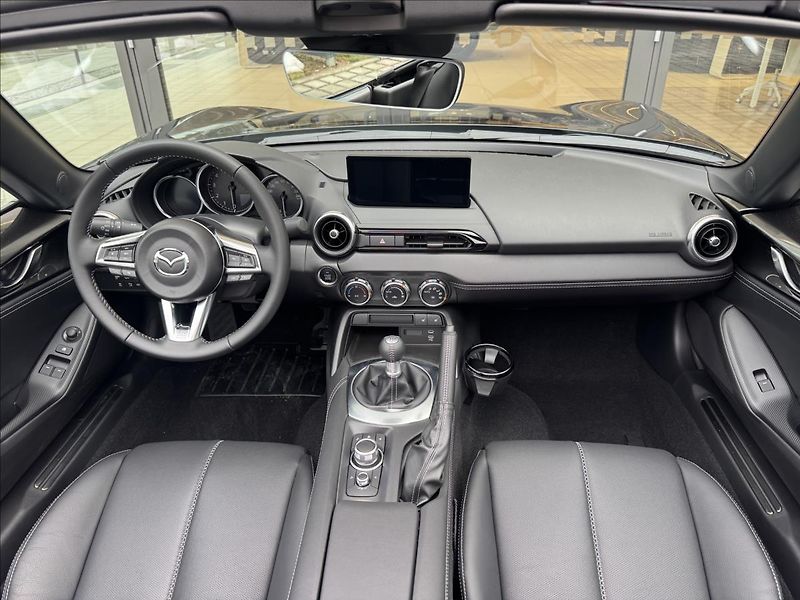 Mazda MX-5 (2025) 1,5 132ps 6MT RWD Exlusive-Lin - fotka 10 z 11