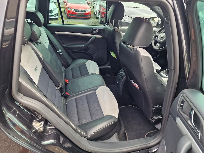 Škoda Octavia RS 2,0TDI 125KW VÝHŘEV TAŽNÉ  - fotka 7 z 15