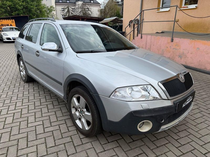Škoda Octavia (2007) SCOUT 2.0 TDI Kombi 4x4 - fotka 4 z 10