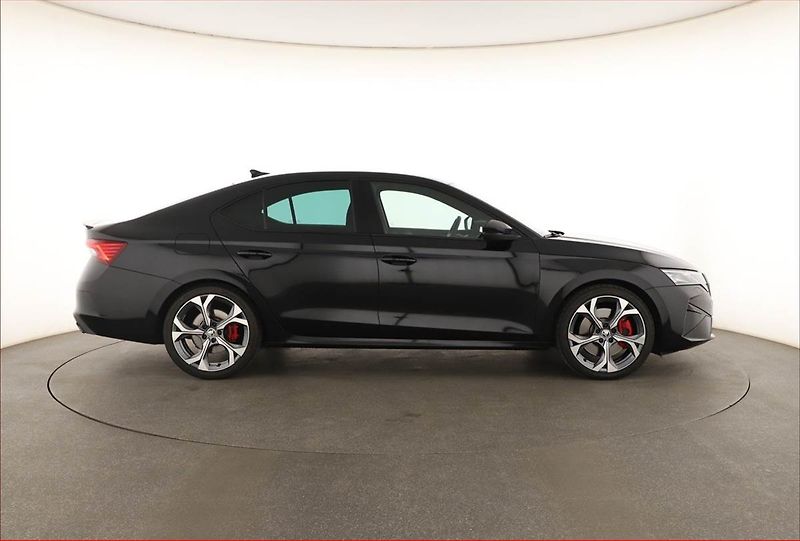 Škoda Octavia (2024) RS 2.0 TSI - fotka 6 z 20