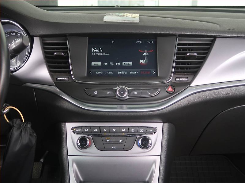 Opel Astra (2017) 1.0 Turbo, Tempomat - fotka 12 z 16